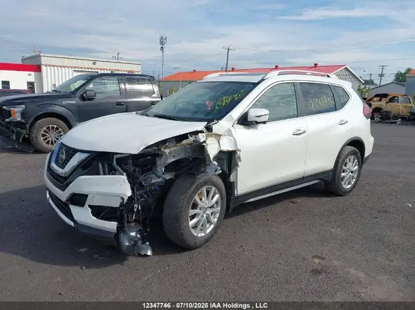 5N1AT2MV6JC725210 2018 NISSAN ROGUE - Image 2
