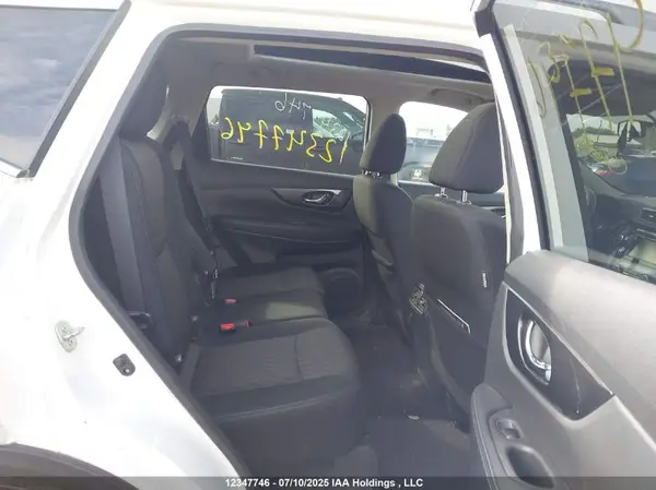5N1AT2MV6JC725210 2018 NISSAN ROGUE - Image 8
