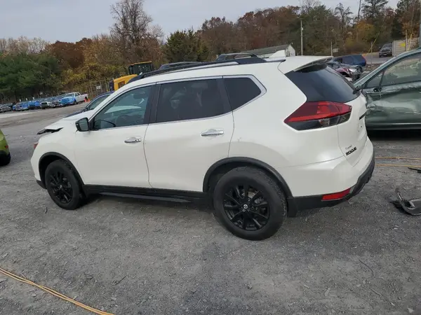 5N1AT2MV6JC732271 2018 NISSAN ROGUE - Image 2