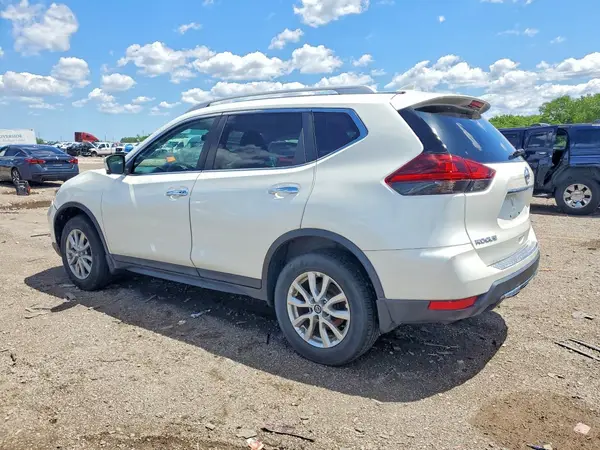5N1AT2MV6JC733159 2018 NISSAN ROGUE - Image 2