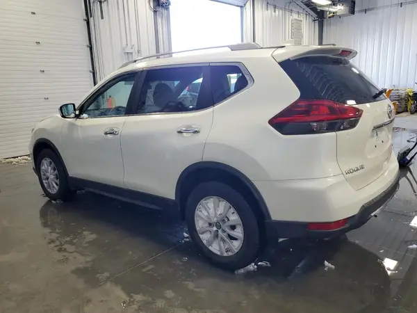 5N1AT2MV6JC738135 2018 NISSAN ROGUE - Image 2