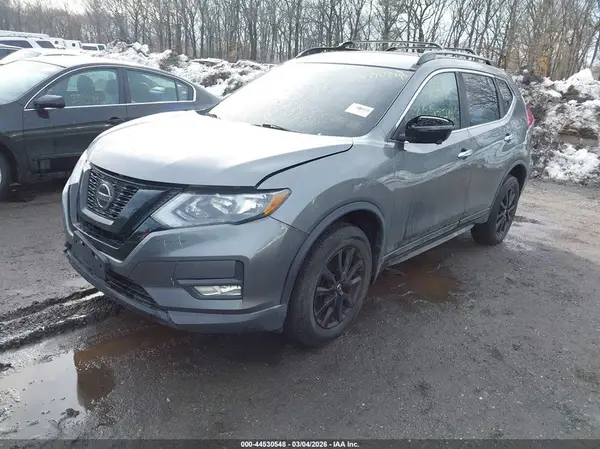 5N1AT2MV6JC747174 2018 NISSAN ROGUE - Image 2
