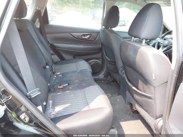 5N1AT2MV6JC747594 2018 NISSAN ROGUE - Image 8