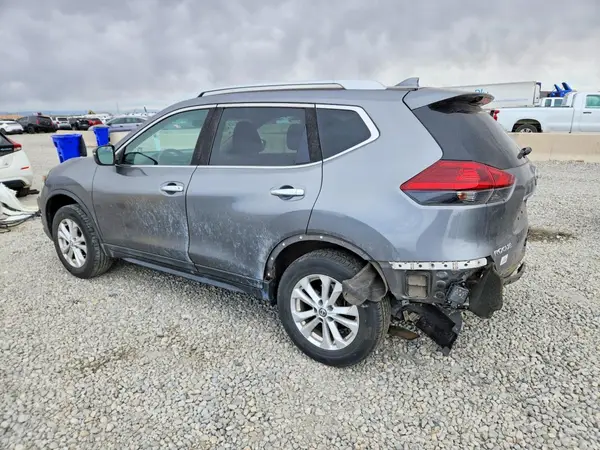 5N1AT2MV6JC749975 2018 NISSAN ROGUE - Image 2