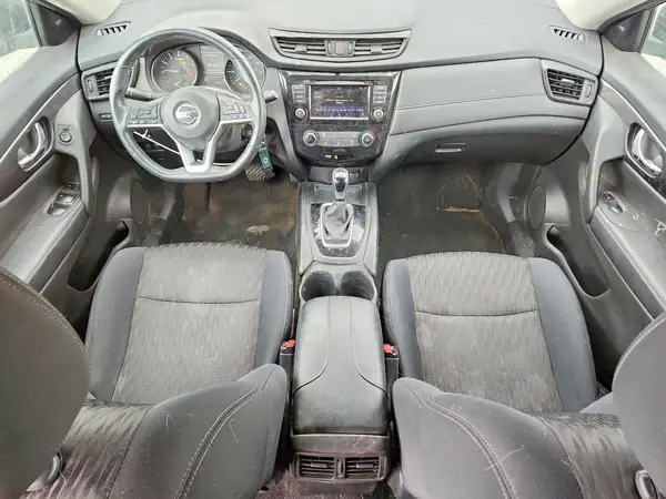 5N1AT2MV6JC749975 2018 NISSAN ROGUE - Image 8