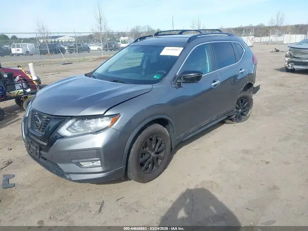 5N1AT2MV6JC754920 2018 NISSAN ROGUE - Image 2