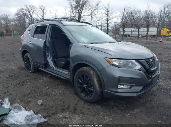 5N1AT2MV6JC758515 2018 NISSAN ROGUE - Image 1