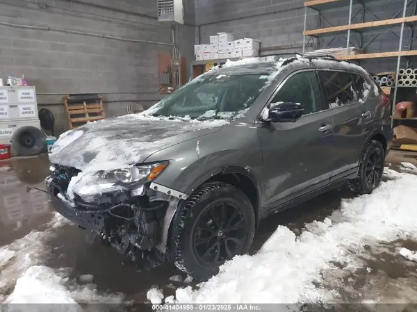 5N1AT2MV6JC766470 2018 NISSAN ROGUE - Image 2