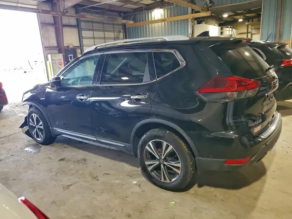 5N1AT2MV6JC768753 2018 NISSAN ROGUE - Image 2