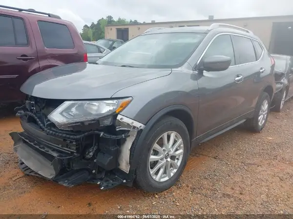 5N1AT2MV6JC769501 2018 NISSAN ROGUE - Image 2