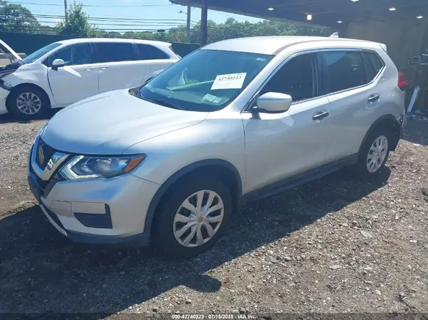 5N1AT2MV6JC773824 2018 NISSAN ROGUE - Image 2