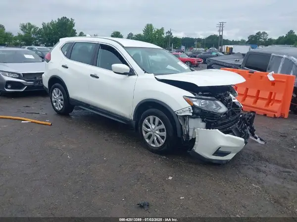 5N1AT2MV6JC774651 2018 NISSAN ROGUE - Image 1