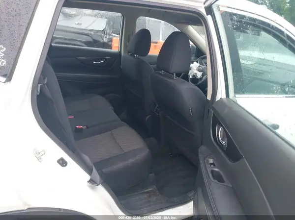 5N1AT2MV6JC774651 2018 NISSAN ROGUE - Image 8