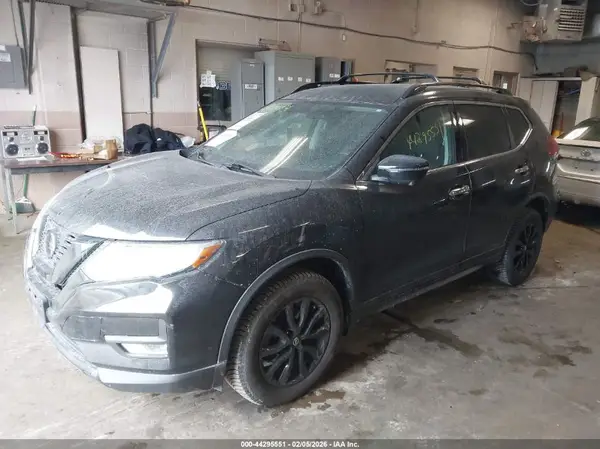 5N1AT2MV6JC775363 2018 NISSAN ROGUE - Image 2