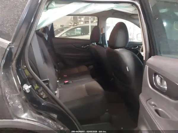5N1AT2MV6JC775363 2018 NISSAN ROGUE - Image 8