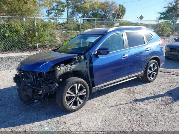 5N1AT2MV6JC785598 2018 NISSAN ROGUE - Image 2