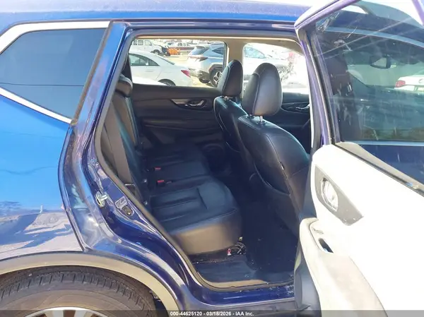 5N1AT2MV6JC785598 2018 NISSAN ROGUE - Image 8