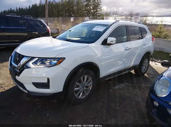 5N1AT2MV6JC786508 2018 NISSAN ROGUE - Image 2