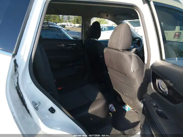 5N1AT2MV6JC786508 2018 NISSAN ROGUE - Image 8