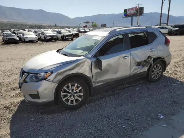 5N1AT2MV6JC789814 2018 NISSAN ROGUE - Image 1