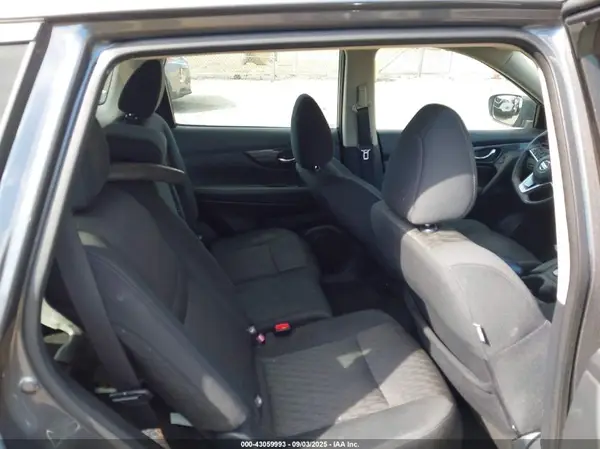 5N1AT2MV6JC791997 2018 NISSAN ROGUE - Image 8