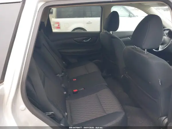 5N1AT2MV6JC792843 2018 NISSAN ROGUE - Image 8
