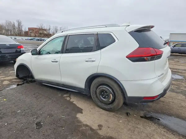 5N1AT2MV6JC800780 2018 NISSAN ROGUE - Image 2