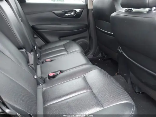 5N1AT2MV6JC801928 2018 NISSAN ROGUE - Image 8