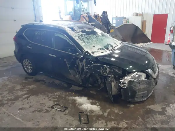 5N1AT2MV6JC803713 2018 NISSAN ROGUE - Image 1