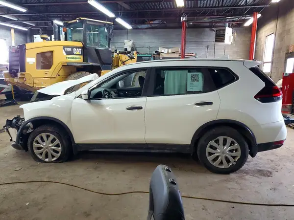 5N1AT2MV6JC811648 2018 NISSAN ROGUE - Image 2