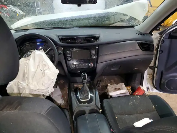 5N1AT2MV6JC811648 2018 NISSAN ROGUE - Image 8