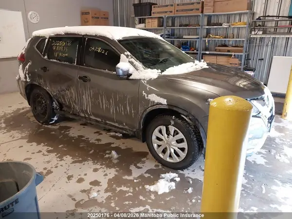 5N1AT2MV6JC811875 2018 NISSAN ROGUE - Image 1