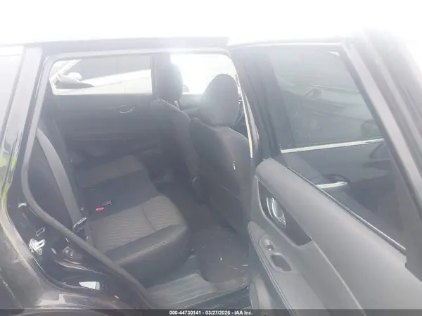 5N1AT2MV6JC813934 2018 NISSAN ROGUE - Image 8