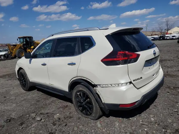5N1AT2MV6JC814162 2018 NISSAN ROGUE - Image 2