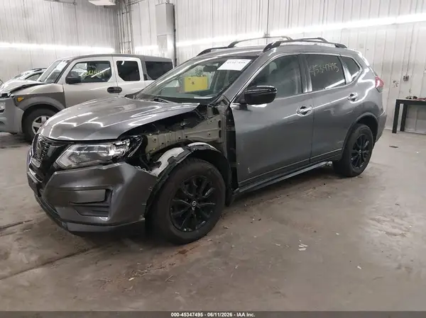 5N1AT2MV6JC819197 2018 NISSAN ROGUE - Image 2