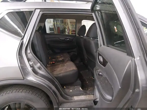 5N1AT2MV6JC819197 2018 NISSAN ROGUE - Image 8