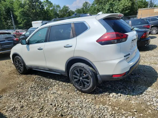 5N1AT2MV6JC819345 2018 NISSAN ROGUE - Image 2
