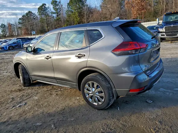 5N1AT2MV6JC822682 2018 NISSAN ROGUE - Image 2