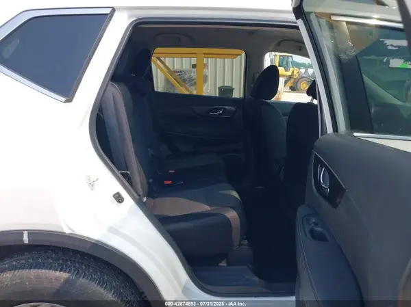 5N1AT2MV6JC825842 2018 NISSAN ROGUE - Image 8