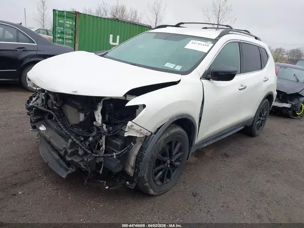 5N1AT2MV6JC828949 2018 NISSAN ROGUE - Image 2