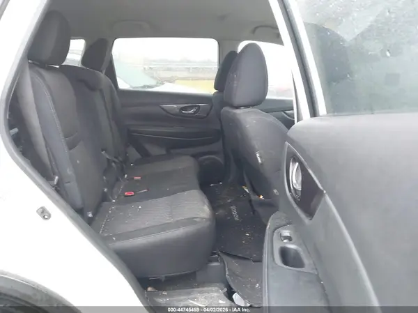 5N1AT2MV6JC828949 2018 NISSAN ROGUE - Image 8