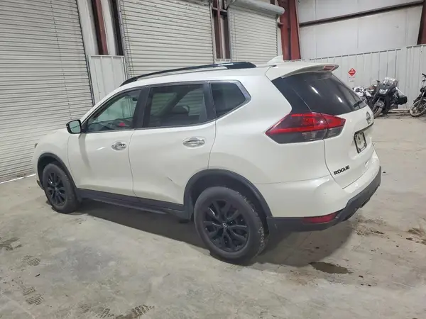 5N1AT2MV6JC829969 2018 NISSAN ROGUE - Image 2