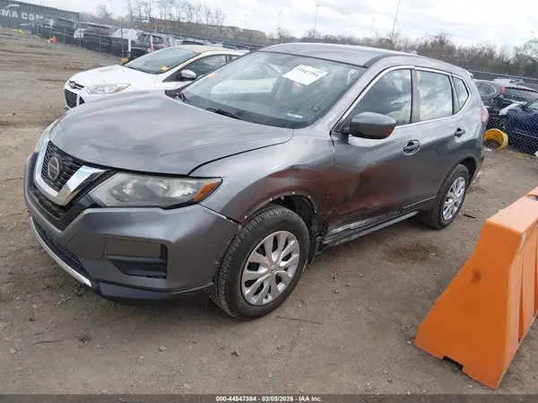 5N1AT2MV6JC830782 2018 NISSAN ROGUE - Image 2