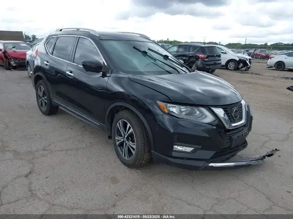 5N1AT2MV6JC835853 2018 NISSAN ROGUE - Image 1