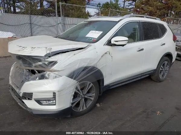 5N1AT2MV6JC838123 2018 NISSAN ROGUE - Image 2