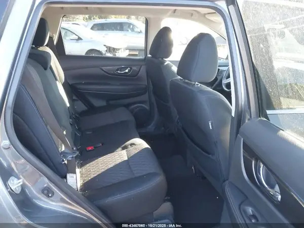 5N1AT2MV6JC840292 2018 NISSAN ROGUE - Image 8