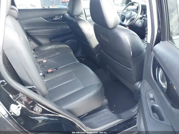 5N1AT2MV6JC843936 2018 NISSAN ROGUE - Image 8