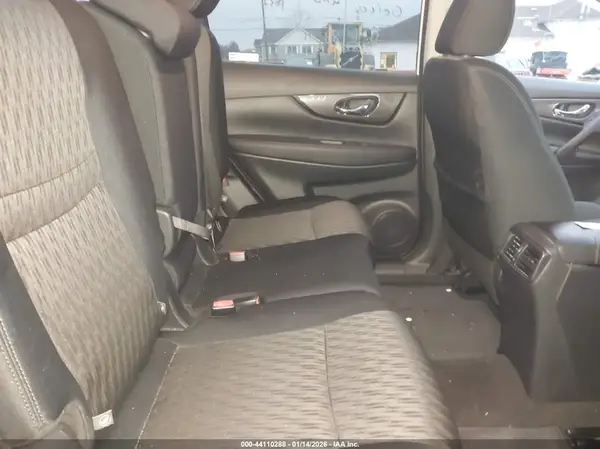5N1AT2MV6JC848375 2018 NISSAN ROGUE - Image 8