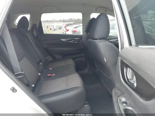 5N1AT2MV6KC704701 2019 NISSAN ROGUE - Image 8