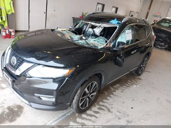 5N1AT2MV6KC713124 2019 NISSAN ROGUE - Image 2
